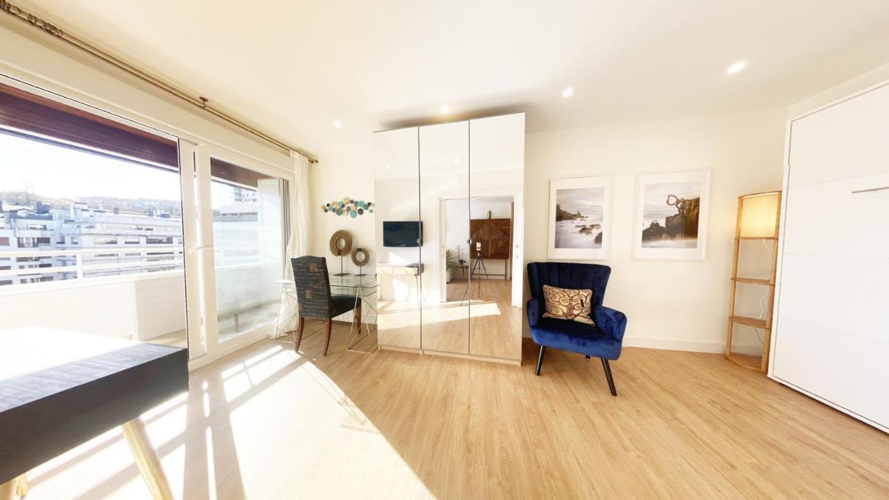 Miramar Luxurious Flat, 3 Double Rooms, Free Parking, Terrace, Completely New Appartamento