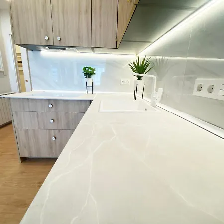 Miramar Luxurious Flat, 3 Double Rooms, Free Parking, Terrace, Completely New San Sebastian Exterior photo