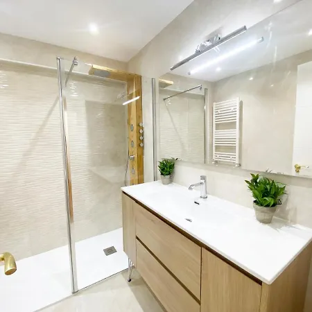 Miramar Luxurious Flat, 3 Double Rooms, Free Parking, Terrace, Completely New San Sebastian Exterior photo