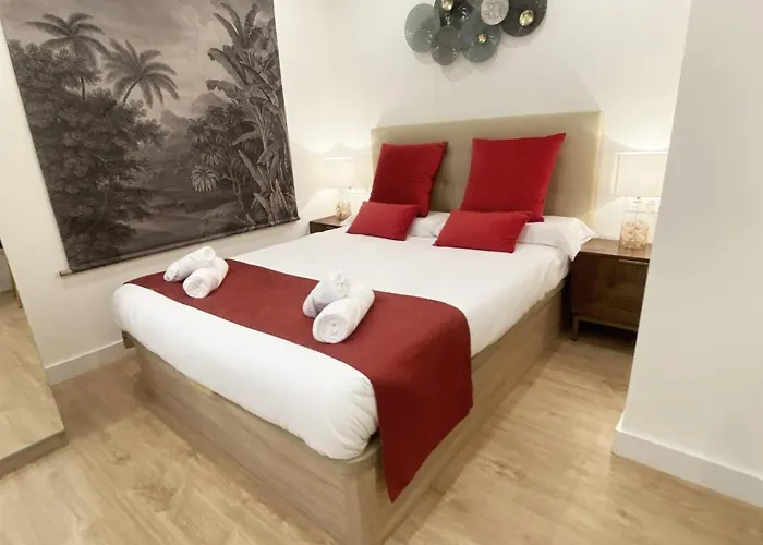 Miramar Luxurious Flat, 3 Double Rooms, Free Parking, Terrace, Completely New